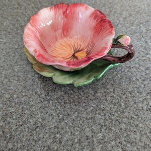 Corner Ruby Garden Collection Coral Flower Teacup Leaf Saucer Set New